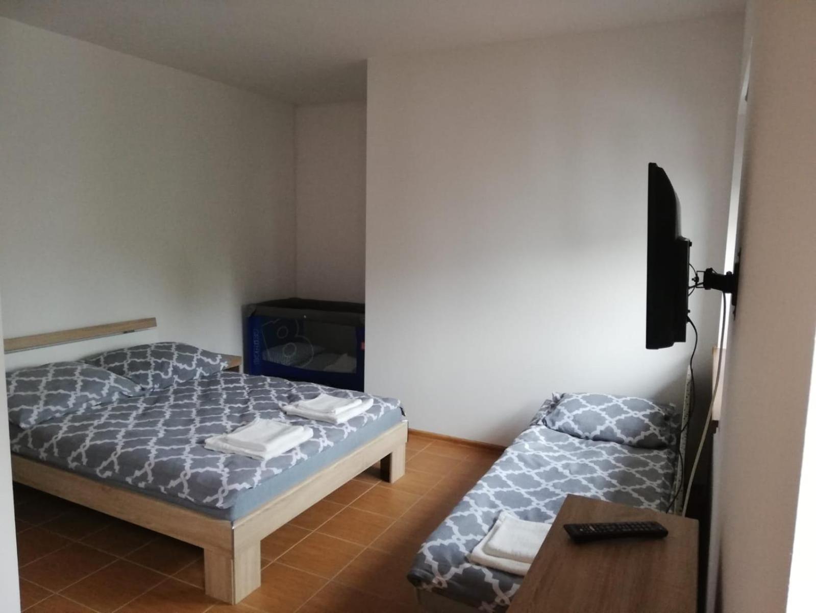 Pokoje U Iwonki - Barzowice Villa Bagian luar foto